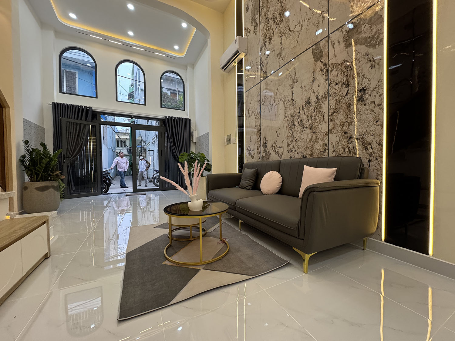 Lửng+1 lầu 4,2x12=50m2 có phòng master tầng trệt cho người lờn full nội thất khu vip Nguyễn Văn Đậu